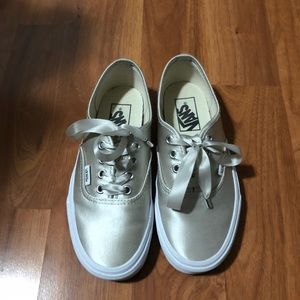 Brand new silky vans w/ ribbon laces